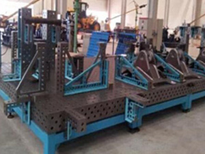 三維柔性組合焊接夾具